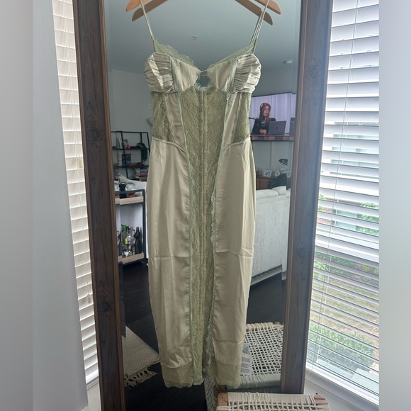 ASOS DESIGN satin patchwork lace midi dress - Picture 4 of 9